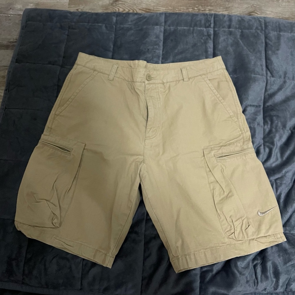 Nike Mens Cargo Shorts size 34